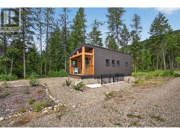 Property Photo: 5533 33 Highway 3 BC V0H 1A0