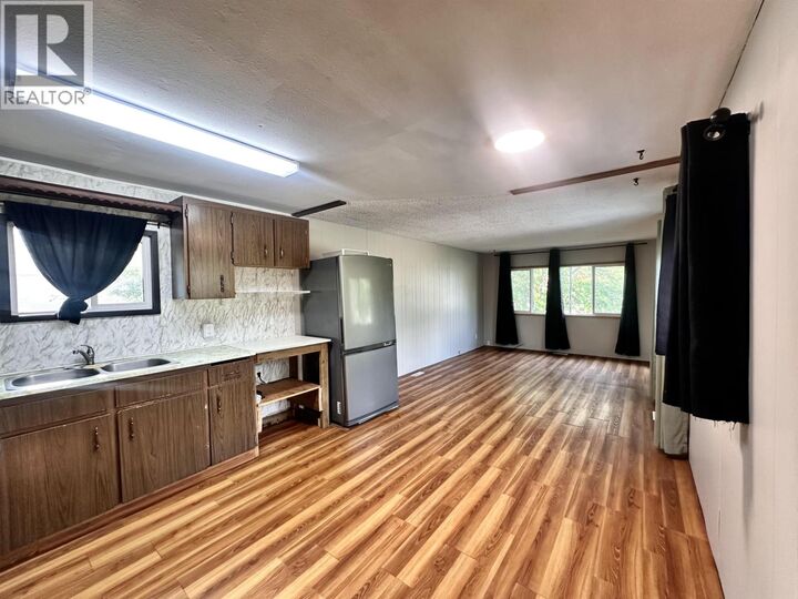 Property Photo:  1475 6th Avenue  BC V0E 2Z0 