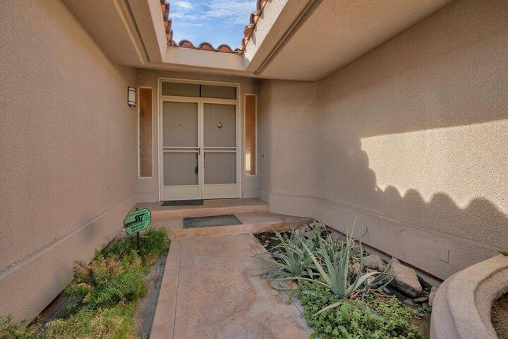 Property Photo:  9 Lake Shore Drive  CA 92270 
