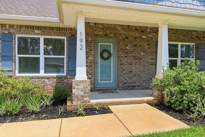 Property Photo:  192 E Sky Way  FL 32439 