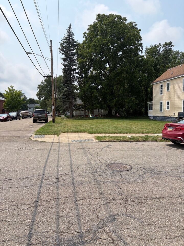 Property Photo: 2426 Holland Street PA 16503