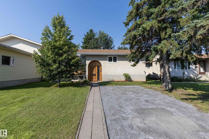 Property Photo:  1108 39 Street NW  AB T6L 2K7 