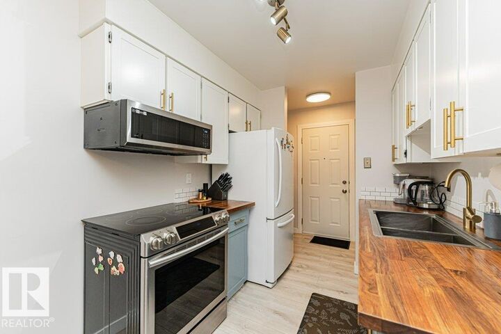 10B Callingwood Court NW — photo 1