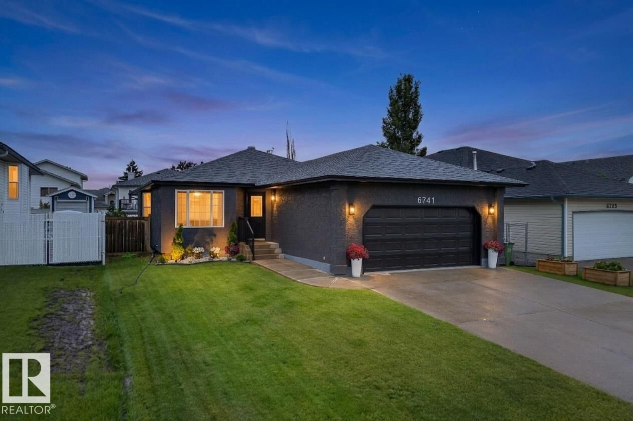 Property Photo:  6741 162A Avenue NW  AB T5Z 3C6 