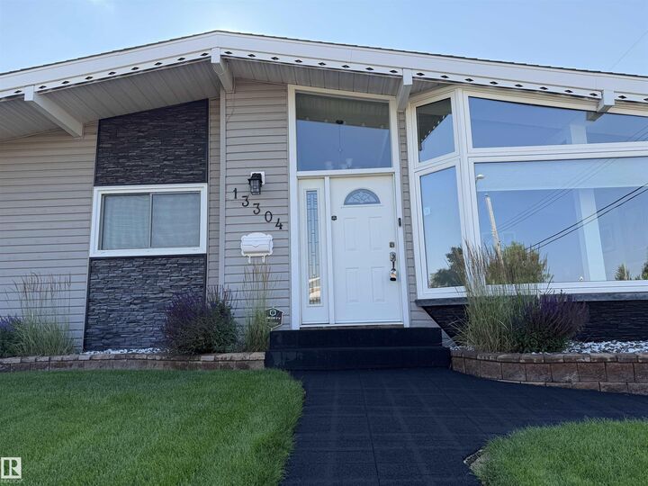 Property Photo:  13304 70 Street NW  AB T5C 0K3 