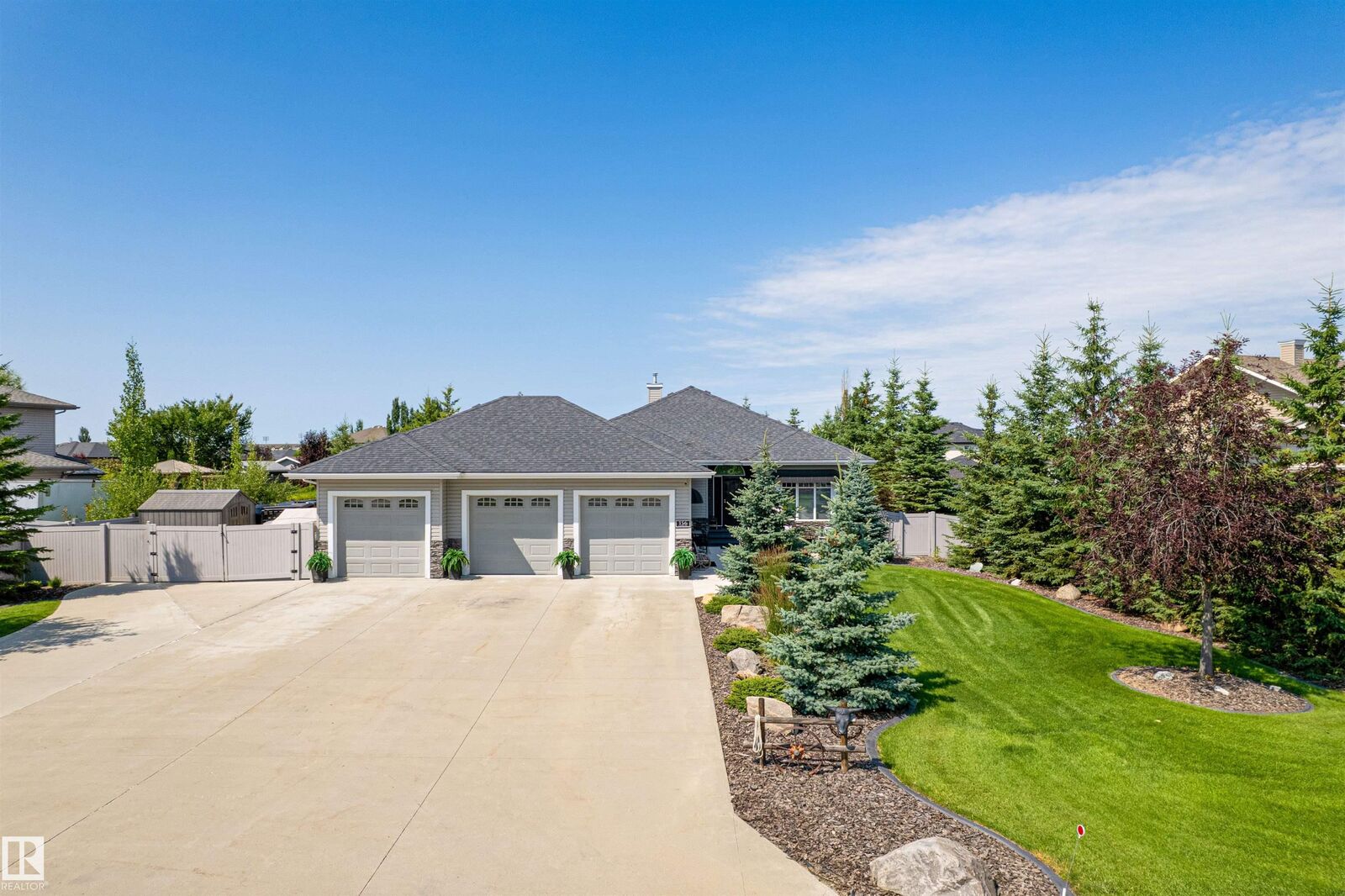 Property Photo:  156 Greenfield Way  AB T8L 4P8 