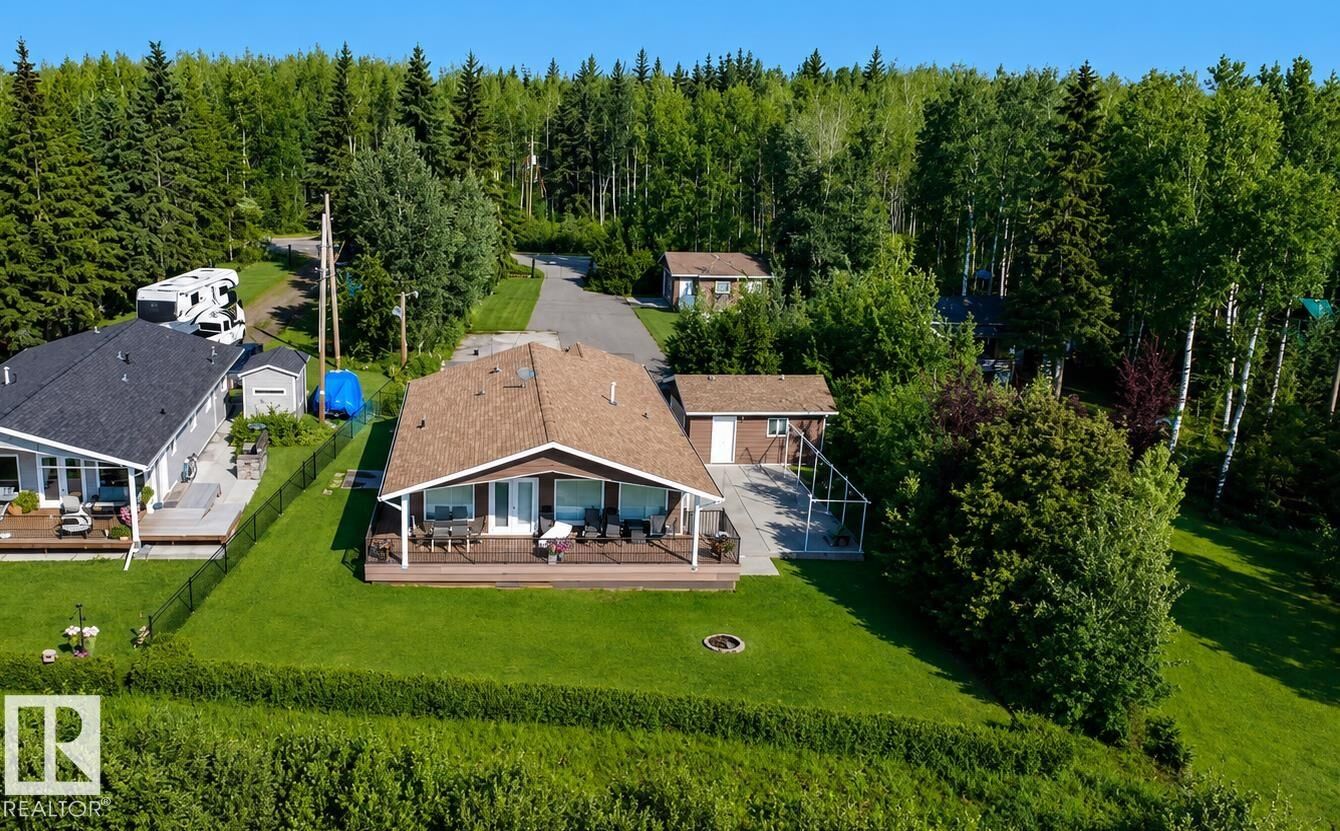 Property Photo: 39 Culmac Road AB T0E 2B0