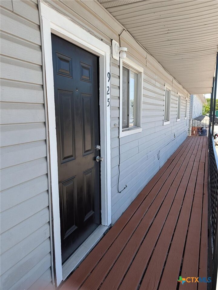 Property Photo:  915 S 15th Street 925  TX 76522 
