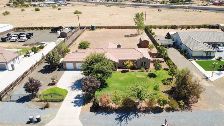 Property Photo:  28788 Avenue 16  CA 93636 