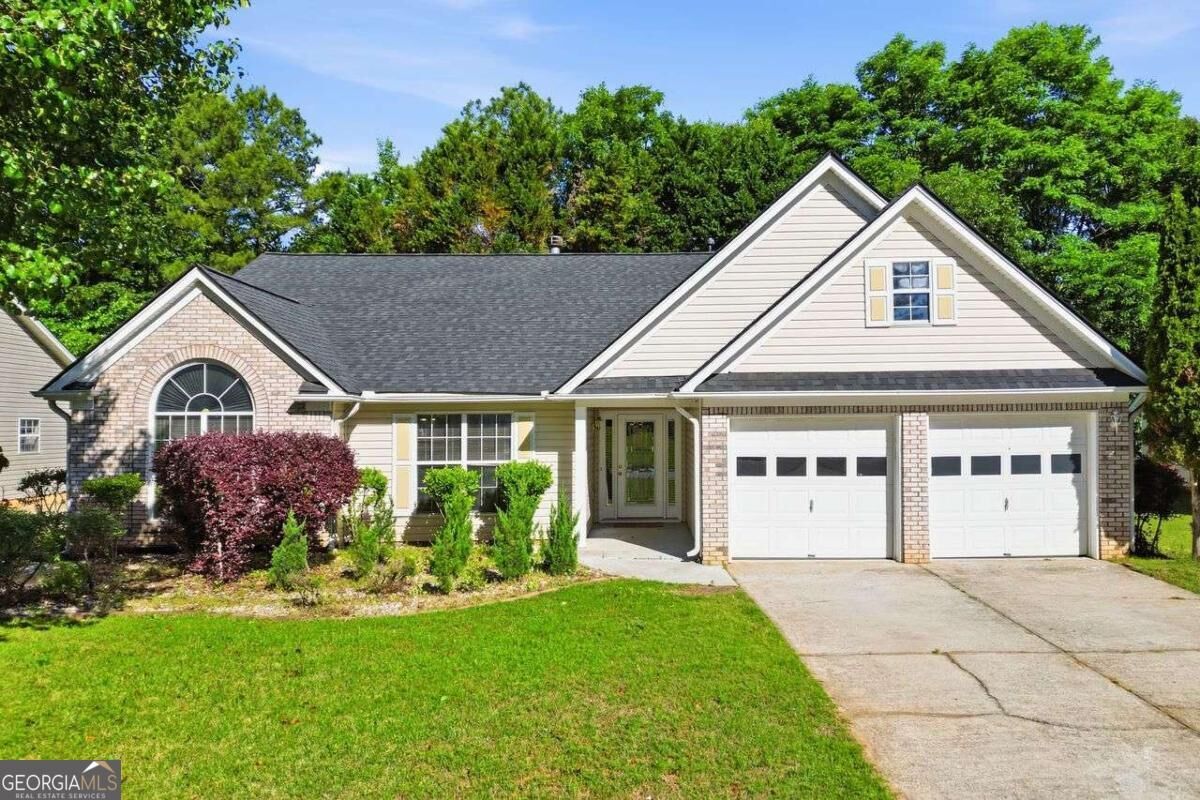 Property Photo: 540 Sterling Hill Drive GA 30046