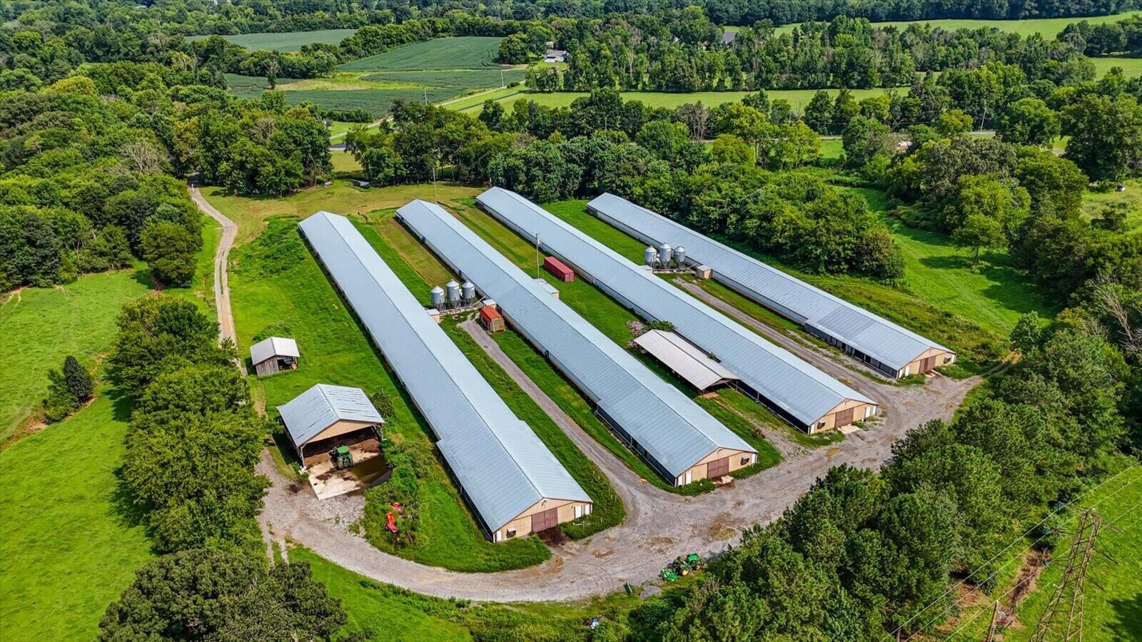 Property Photo: 810 Ketner Cove Road TN 37397