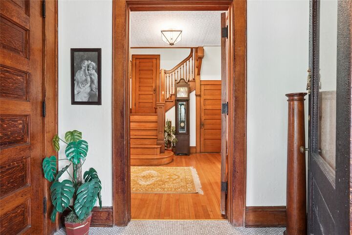 Property Photo:  3719 Cottage Grove Avenue  IA 50311 