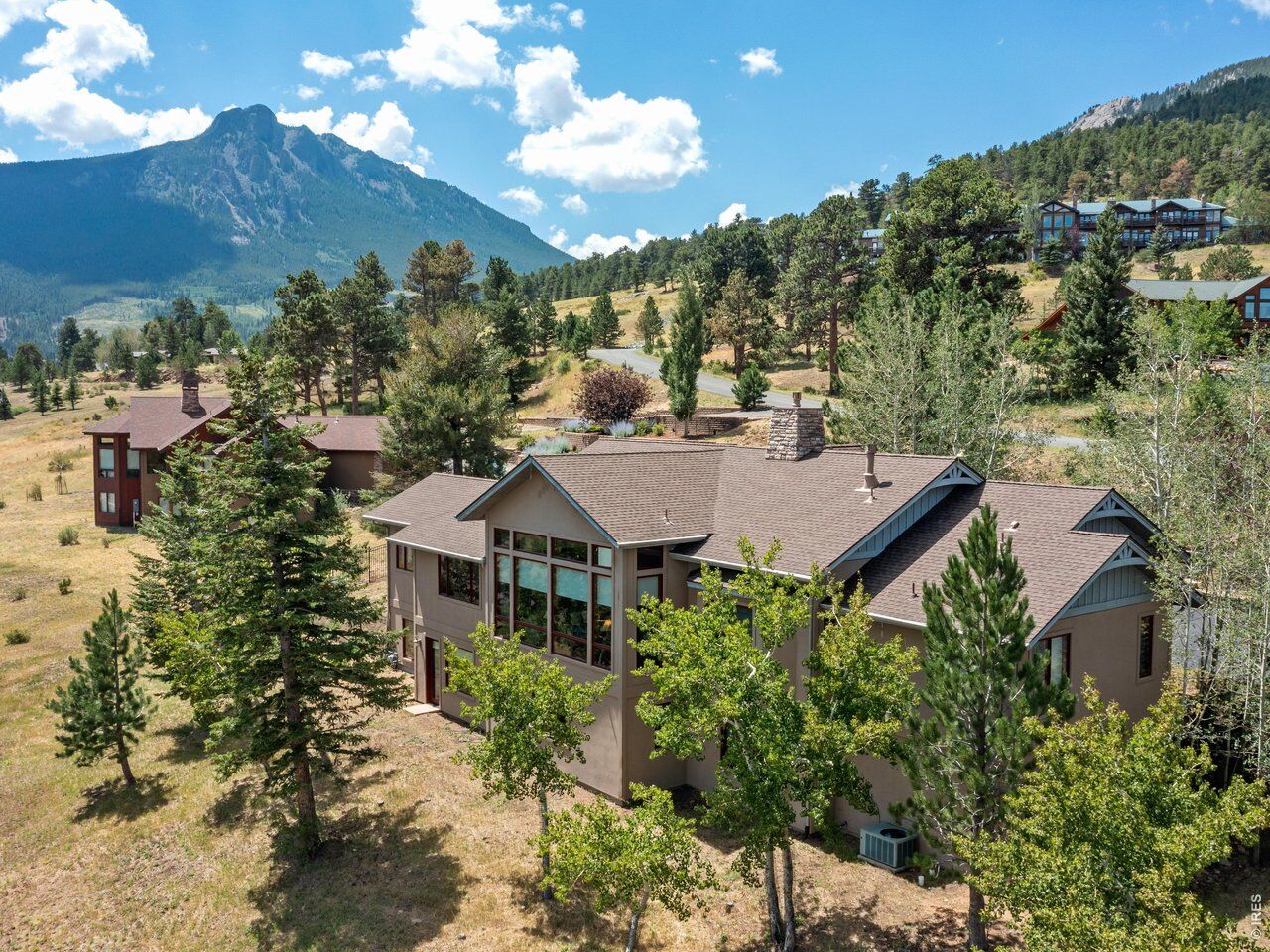 Property Photo:  3000 Kiowa Trl  CO 80517 