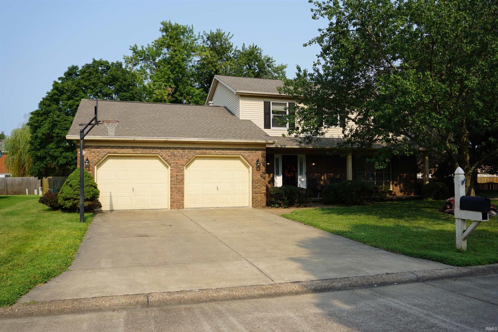 Property Photo: 905 Stahl Court Court IN 47715