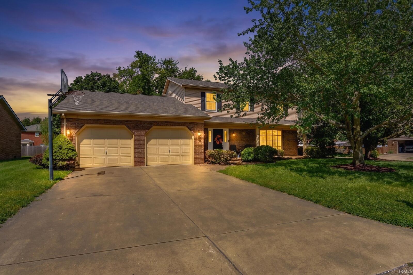 Property Photo:  905 Stahl Court  IN 47715 