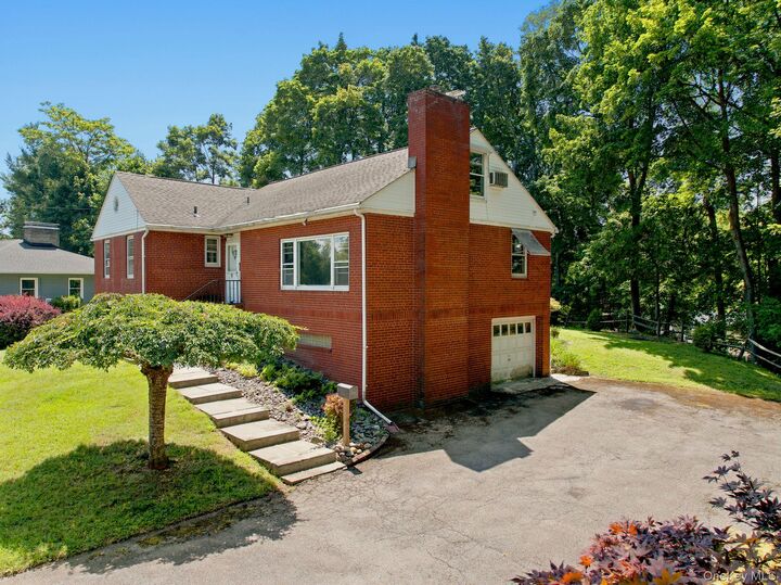 Property Photo:  13 Osborne Road  NY 12601 