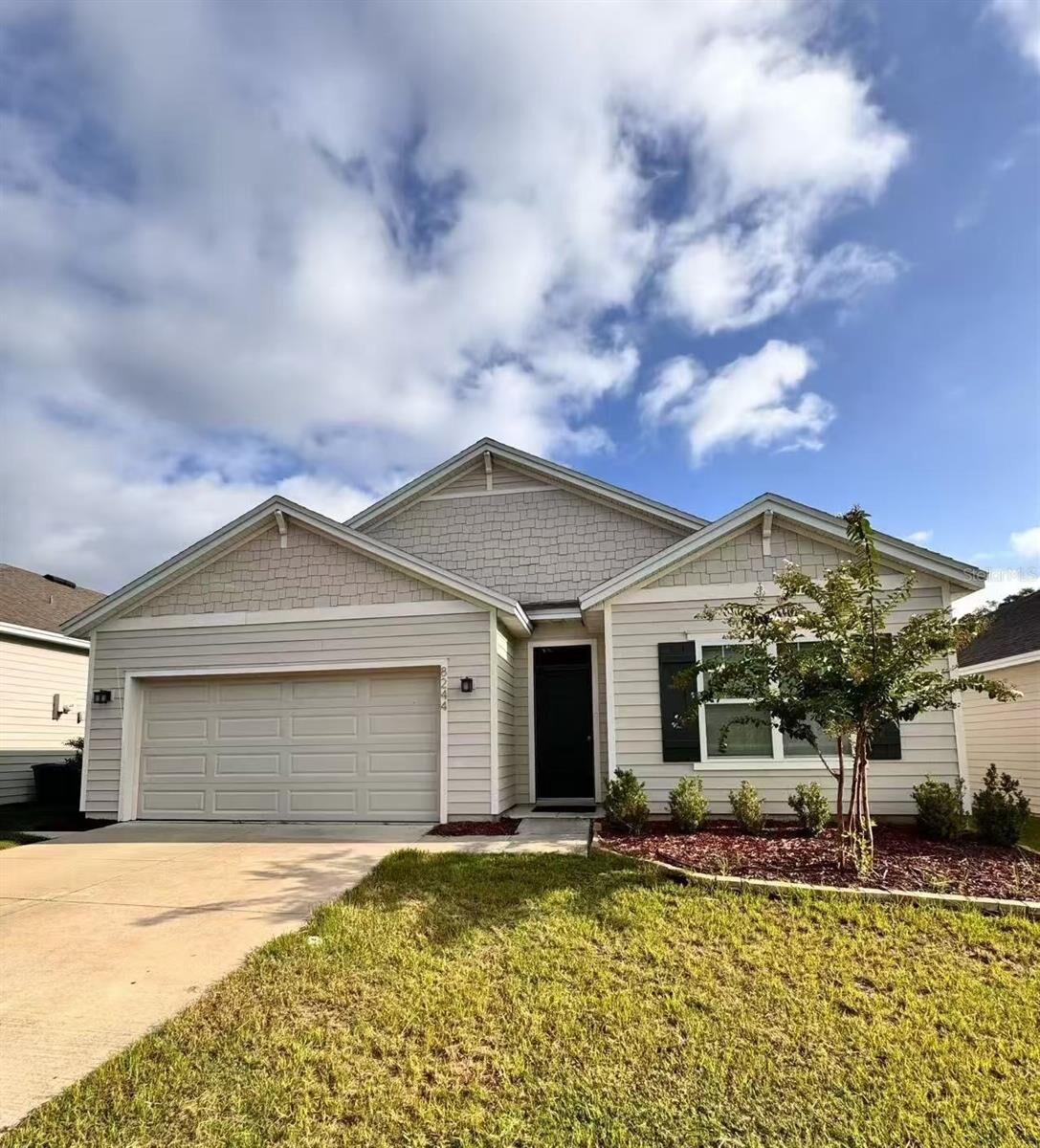 Property Photo: 8244 SW 60th Road FL 32608