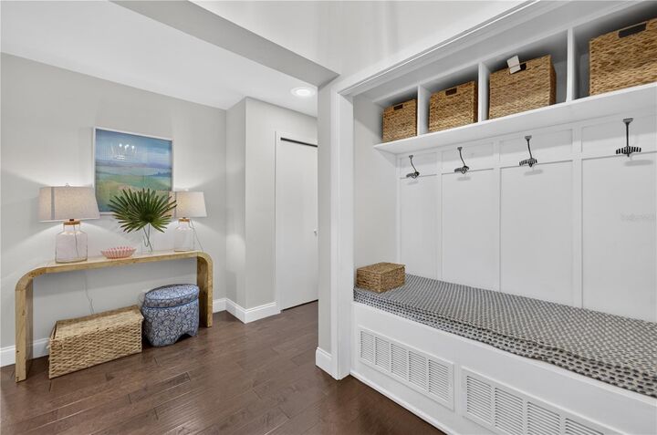 Property Photo:  2410 Shoreham Road  FL 32803 