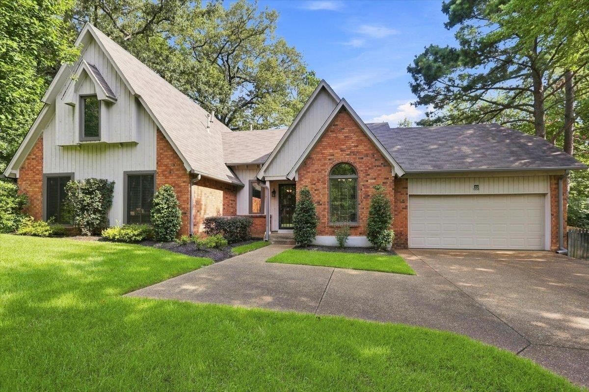 Property Photo: 1958 Deep Valley Cv TN 38138