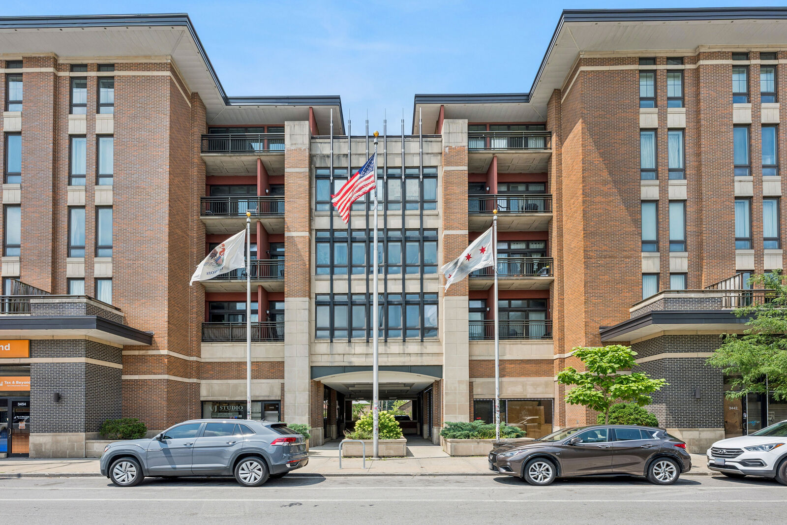 Property Photo: 3450 S Halsted Street 202 IL 60608