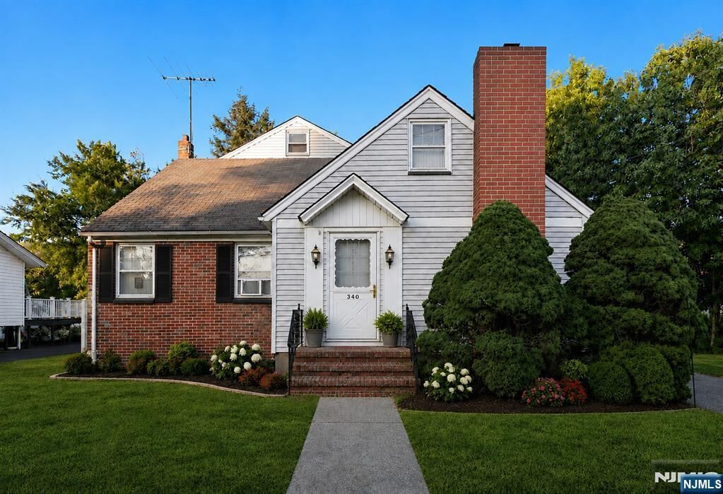 Property Photo:  340 Saddle River Road  NJ 07663 