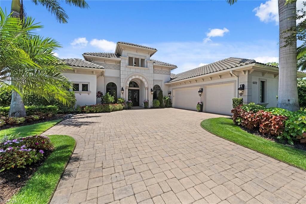 Property Photo:  6372 Burnham Rd  FL 34119 