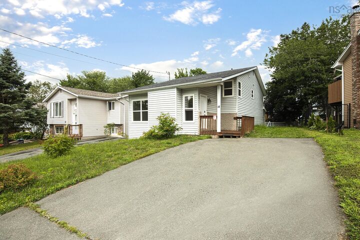 14 Noria Crescent — photo 1