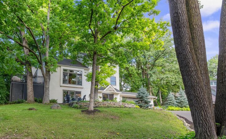 Property Photo: 5370 Shady Hills Circle MN 55331