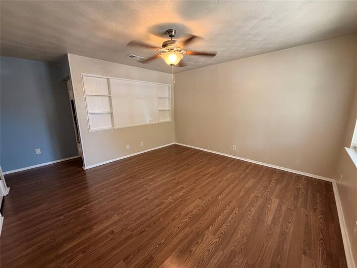 Property Photo: 825 Bryan Drive TX 76022