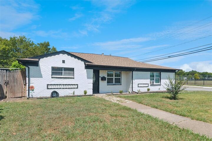 Property Photo:  459 Bolero Avenue  TX 75217 