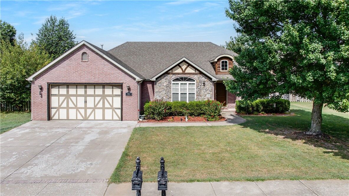 Property Photo:  741 Sienna Drive  AR 72719 