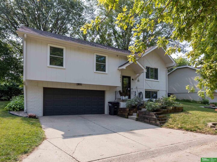 Property Photo: 1917 N 152nd Plaza NE 68154
