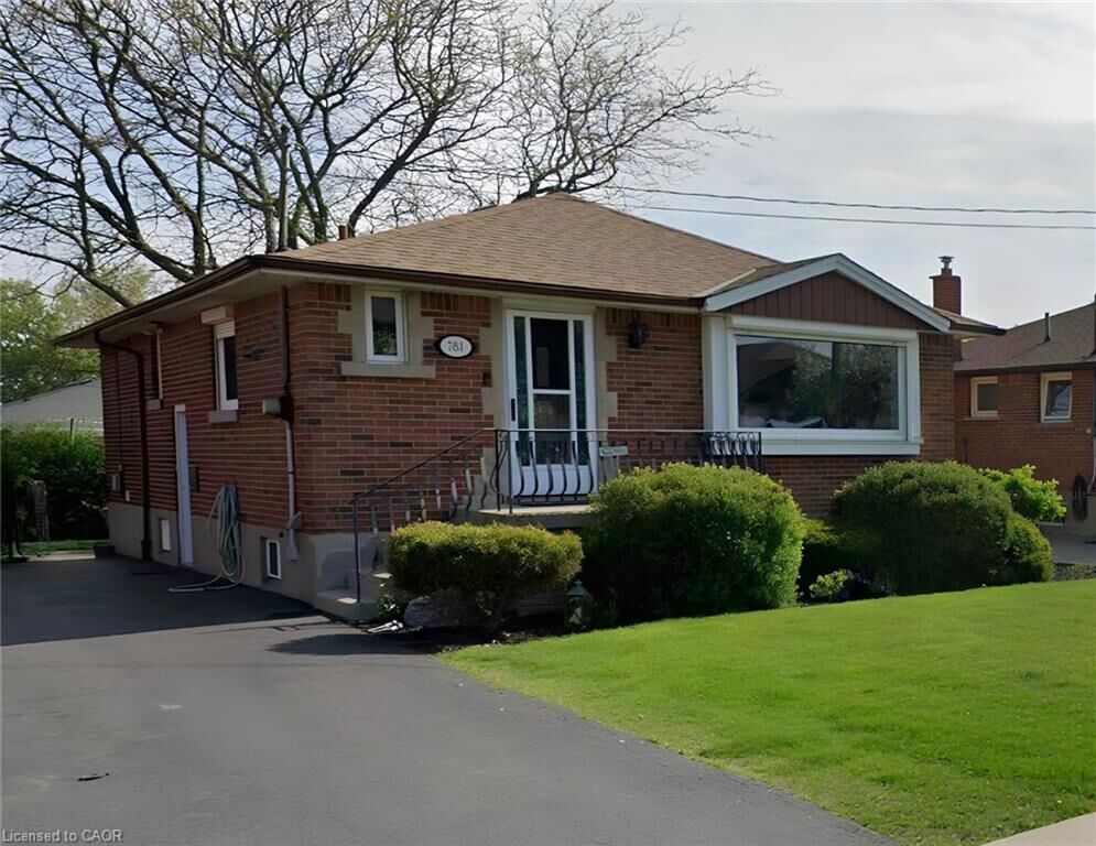 Property Photo:  781 Ninth Avenue Lower  ON L8T 2A7 