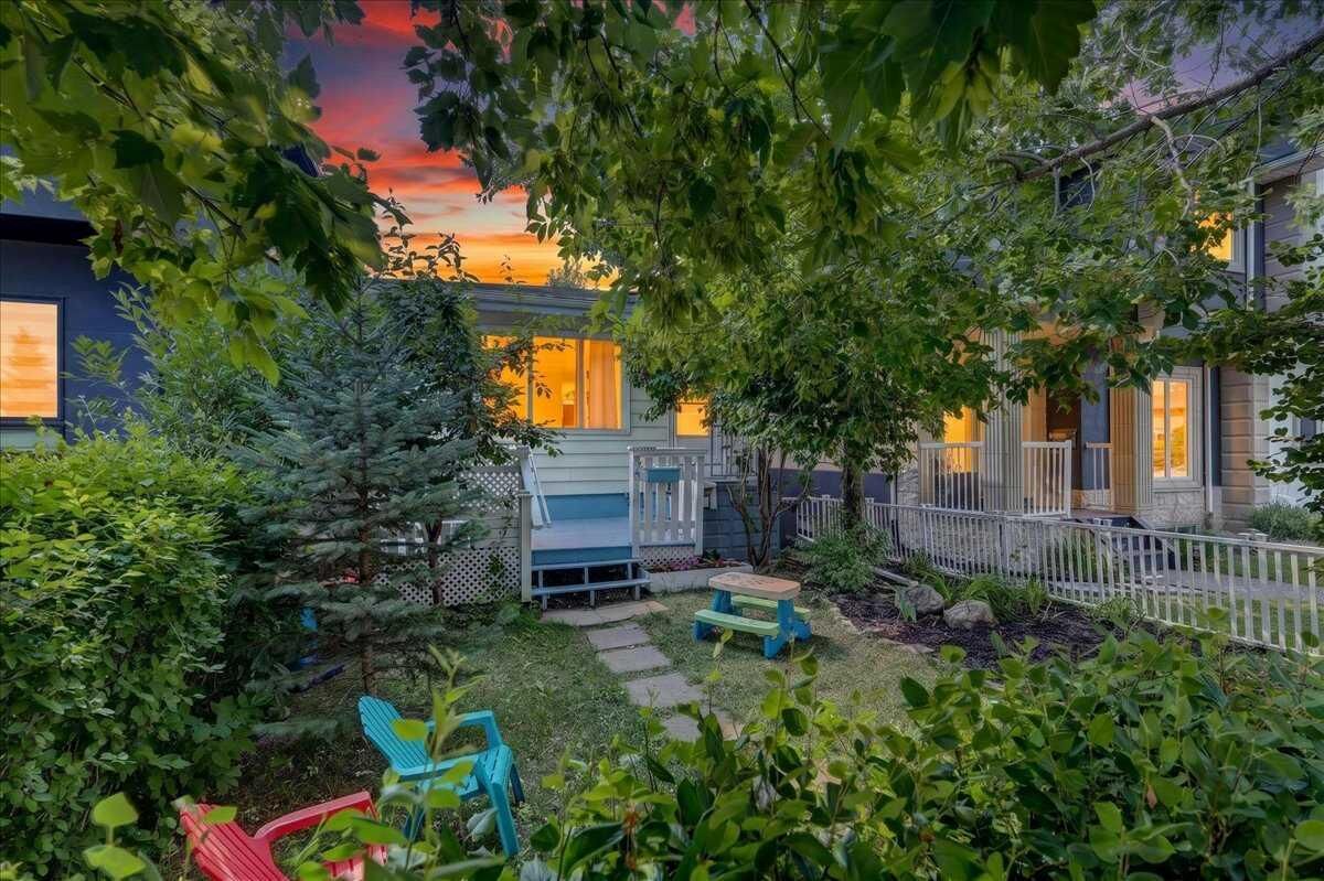 Property Photo: 3911 1 Street NW AB T2K 0X2