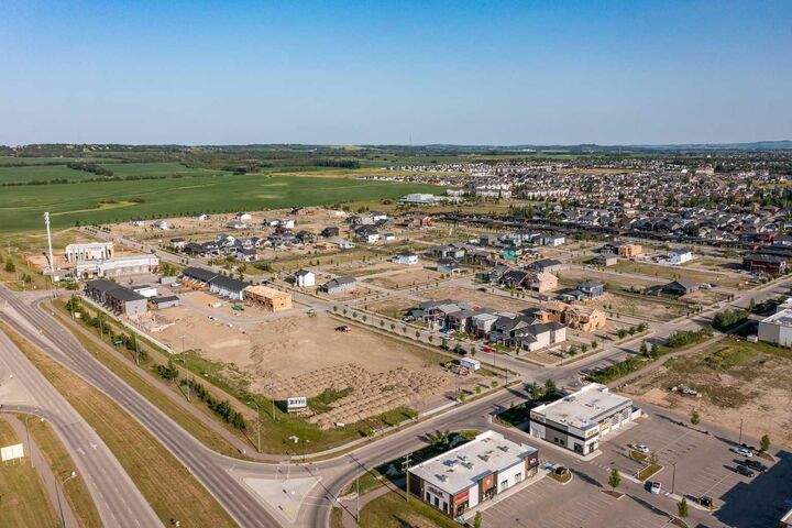 Property Photo:  56 Thorkman Avenue  AB T4P 0Y8 