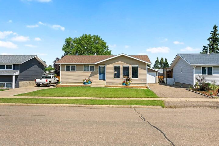 5308 34 Street — photo 1