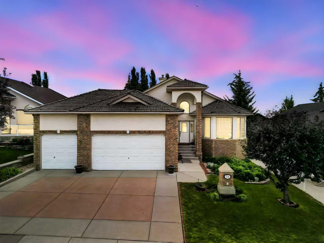 Property Photo: 16 Arbour Estates View NW AB T3G 4E2