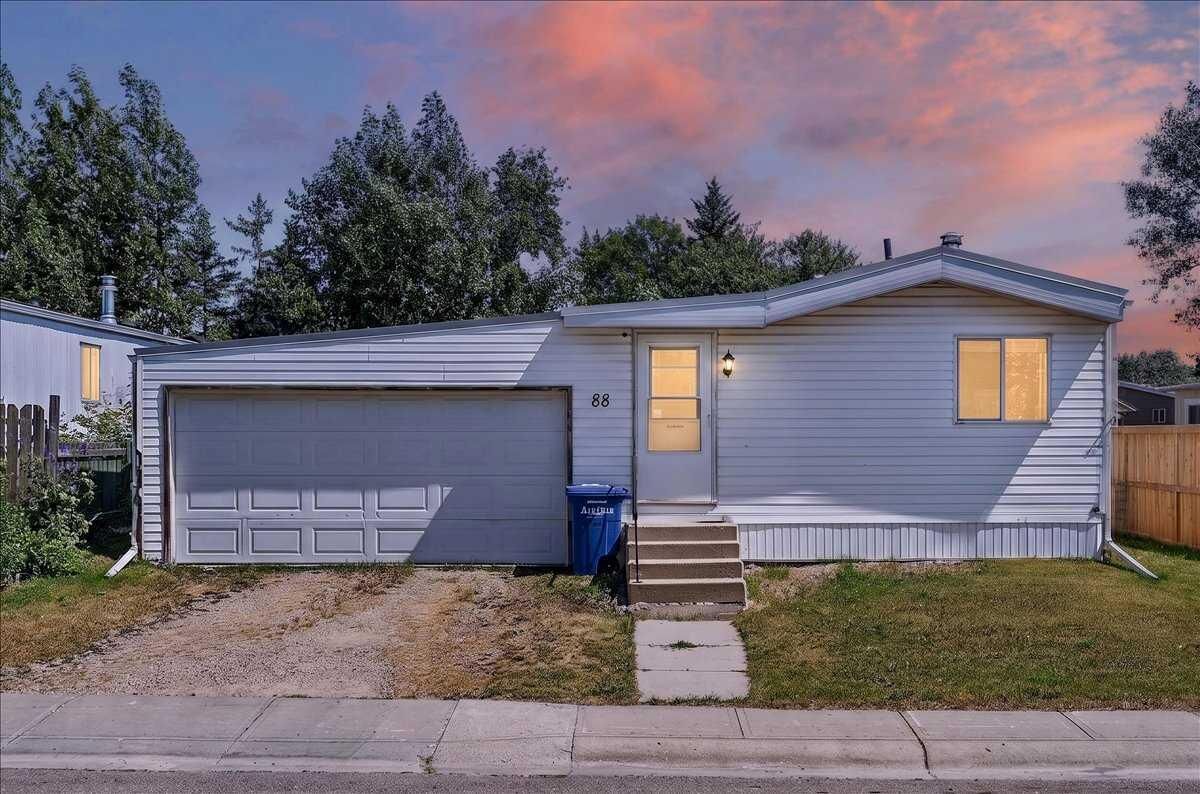 Property Photo: 88 Big Hill Way SE AB T4A 1M6