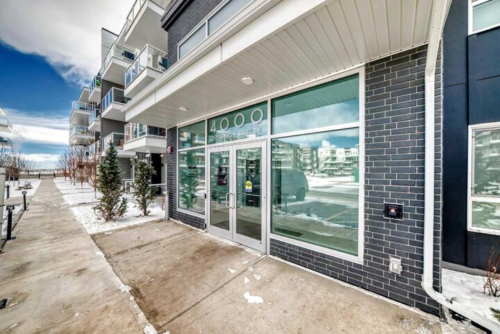 Property Photo: 550 Belmont Street SW 4414 AB T2X 5Y9