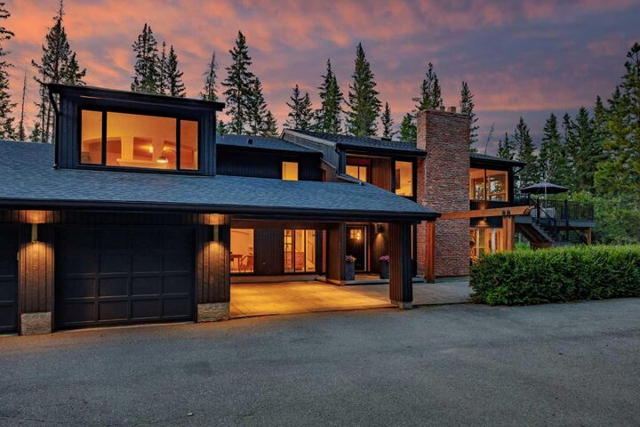 Property Photo: 15 Elbow River Point AB T3Z 2V1