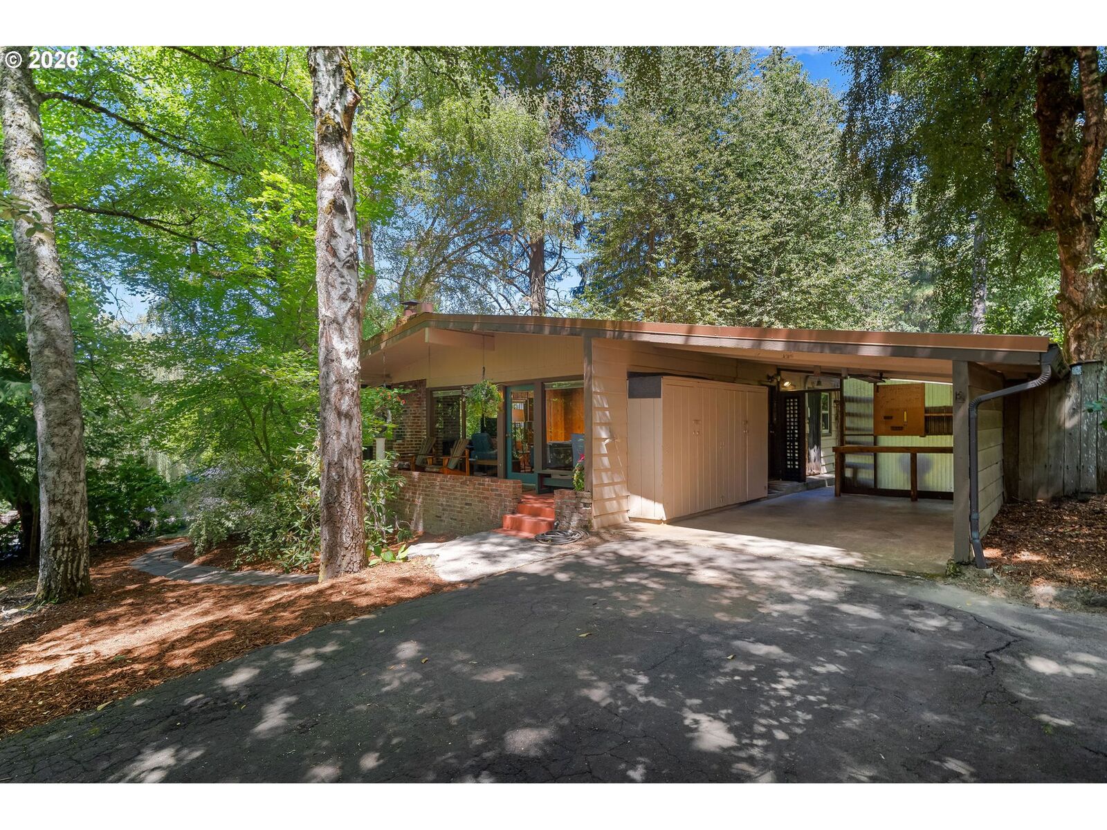 Property Photo: 13900 Sundeleaf Dr OR 97034