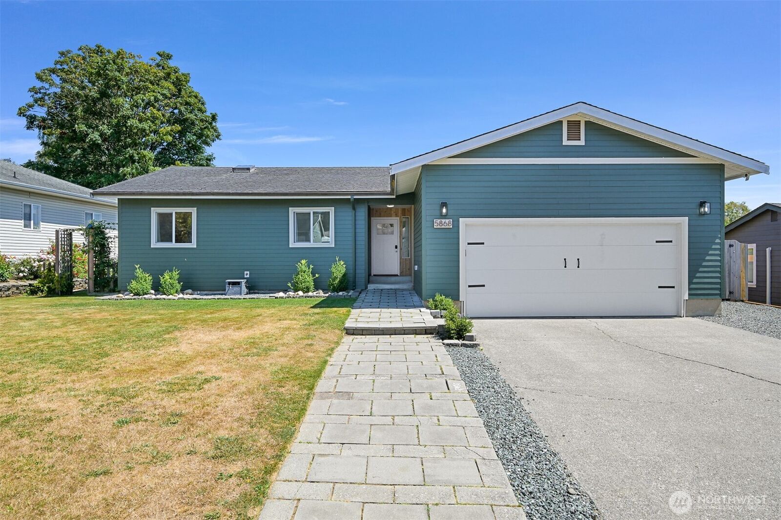 Property Photo:  5868  Sherry Place  WA 98248 