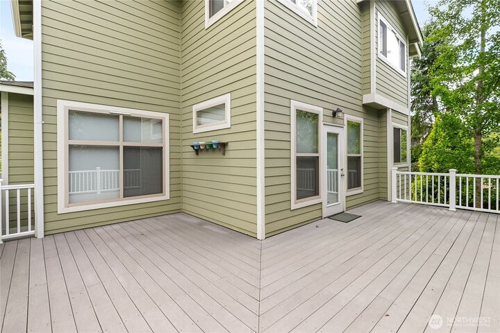 Property Photo: 1584 Kingswood Court WA 98226