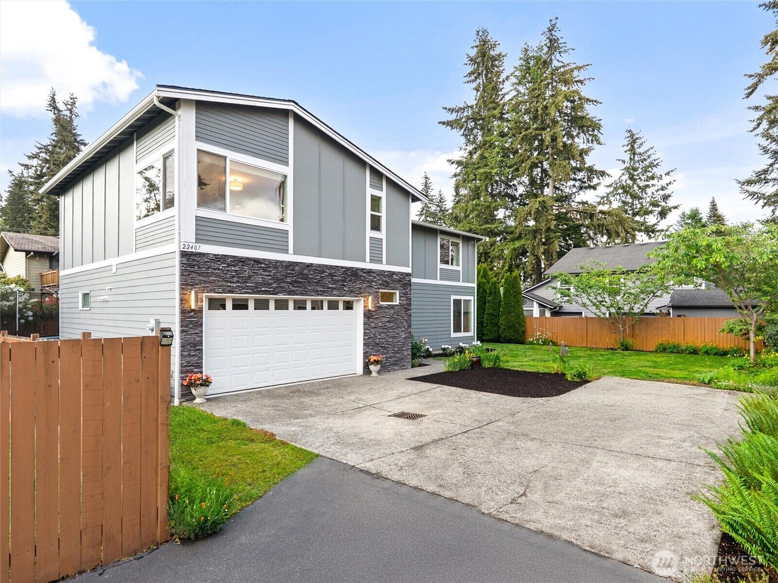 Property Photo: 22407 96th Avenue W WA 98020