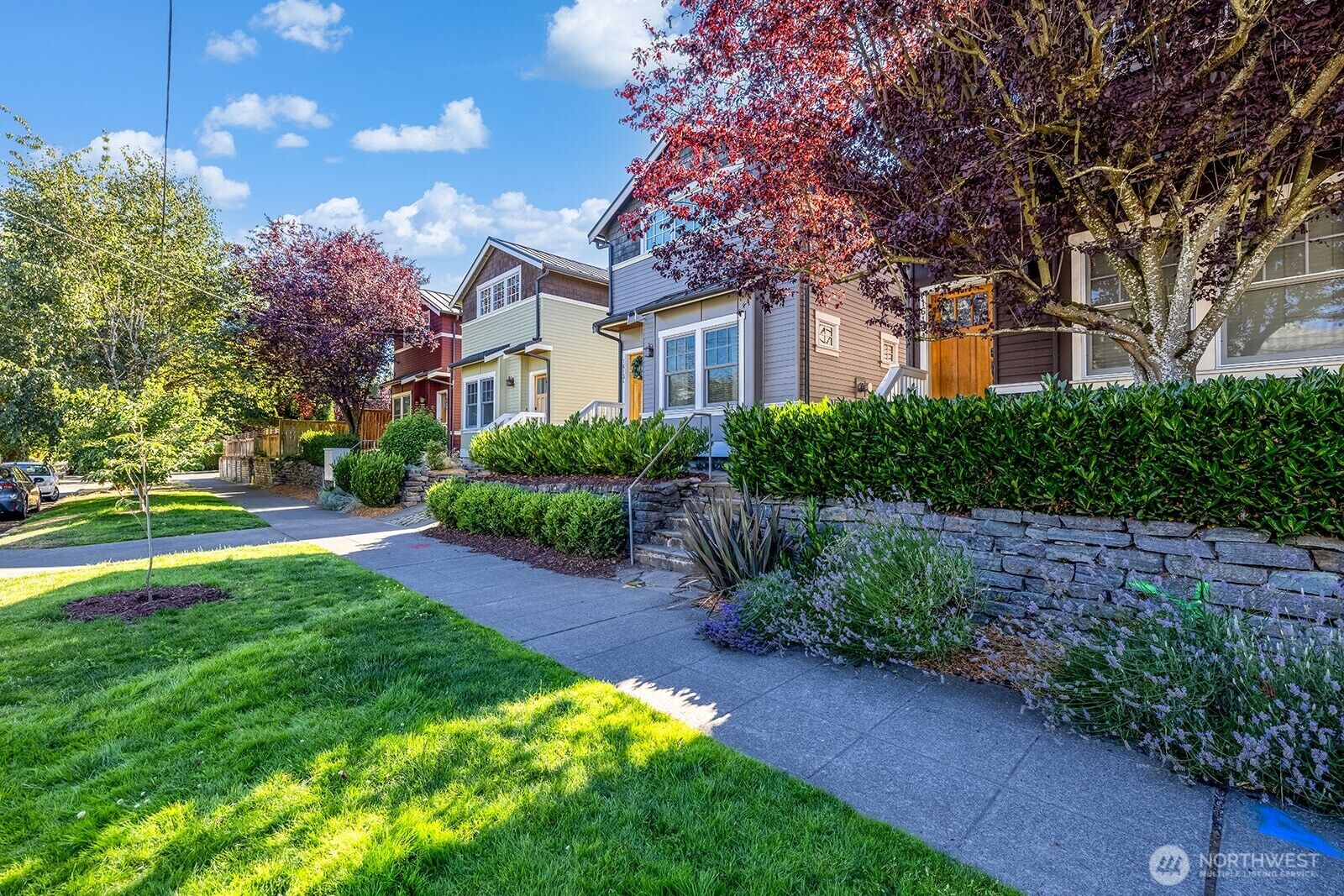 Property Photo: 1613 21st Avenue B WA 98122