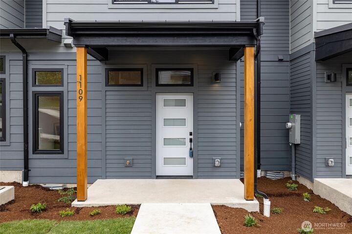 Property Photo: 1109 Divine Lane WA 98229