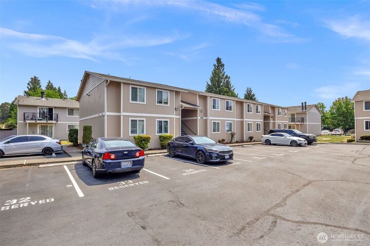 Property Photo: 1609 Maple Lane C1-C8 WA 98030