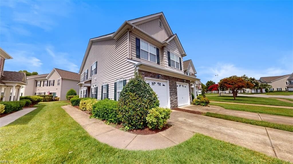 Property Photo:  204 Melrose Ct  VA 23434 