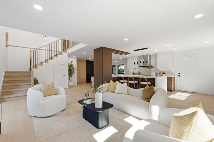 Property Photo: 2422 Adonis Way CA 95124