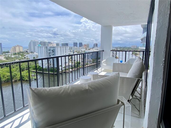 Property Photo: 936 Intracoastal Drive 19H FL 33304